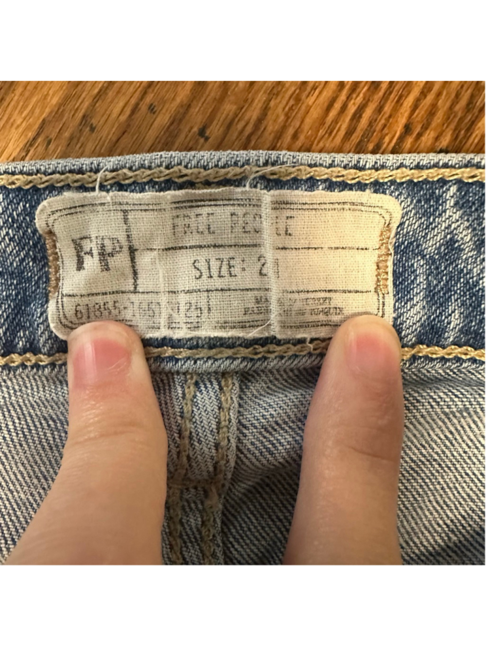 Free People Blue high rise, Skinny ankle Jeans women’s Size 24 raw hem - Picture 2 of 9